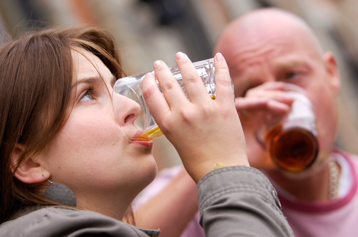 Alkohol: Tako slab je že kozarec vina za vaše možgane