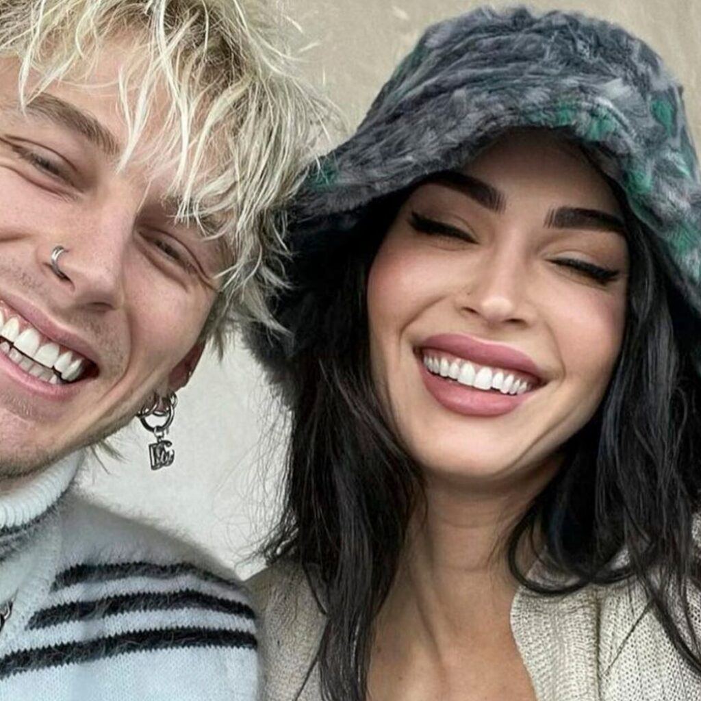 Megan Fox in Machine Gun Kelly razkrila srečno novico