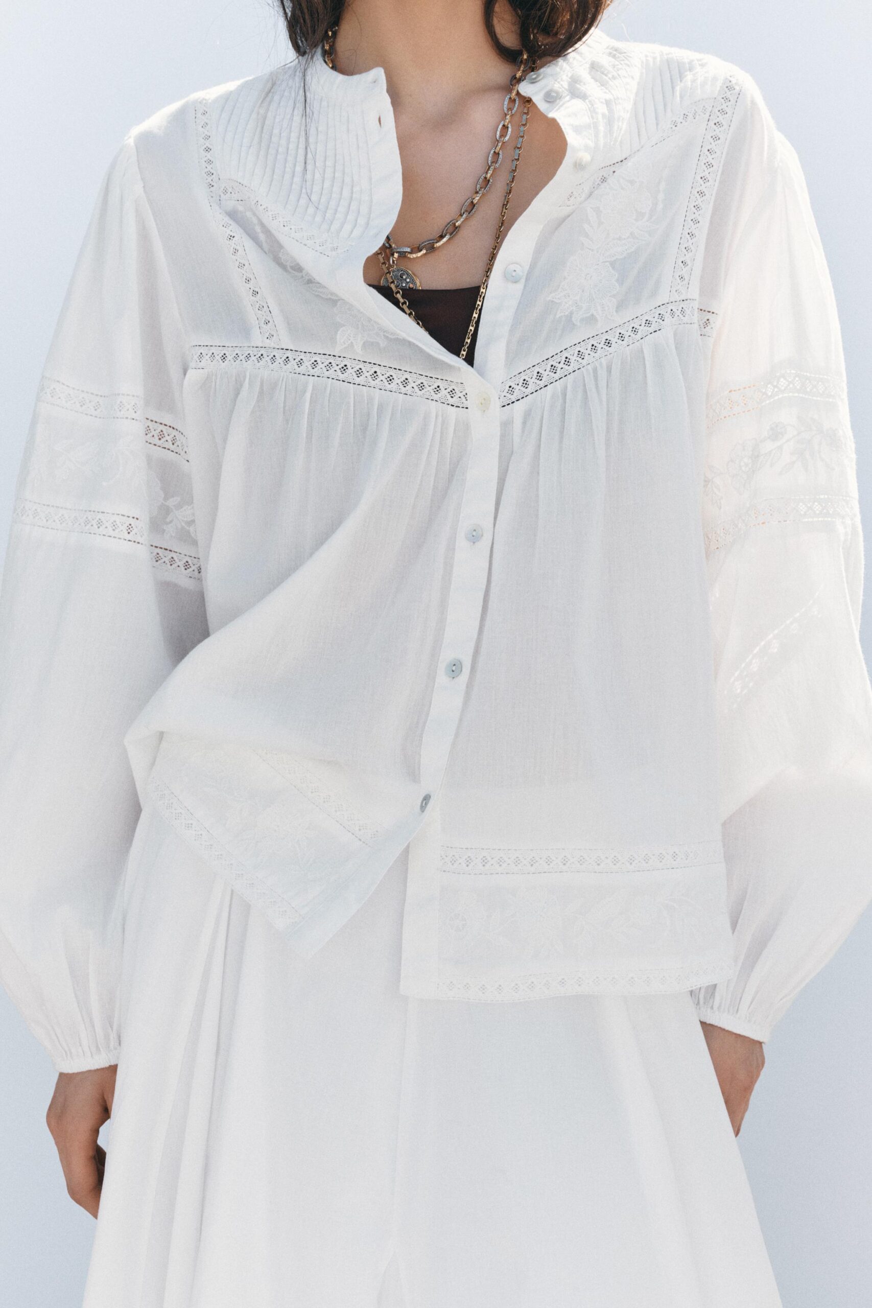 Bela bluza