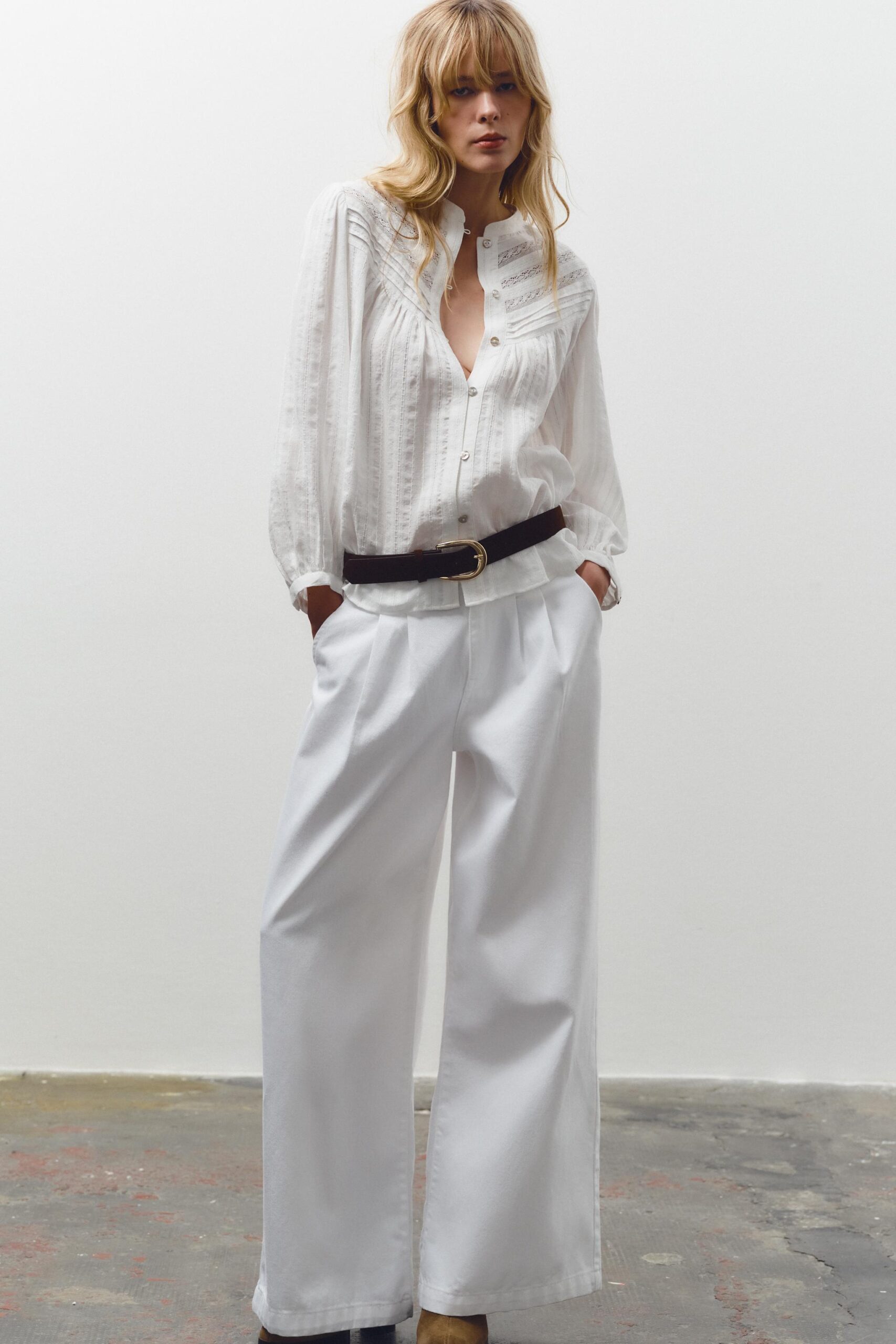 Bela bluza