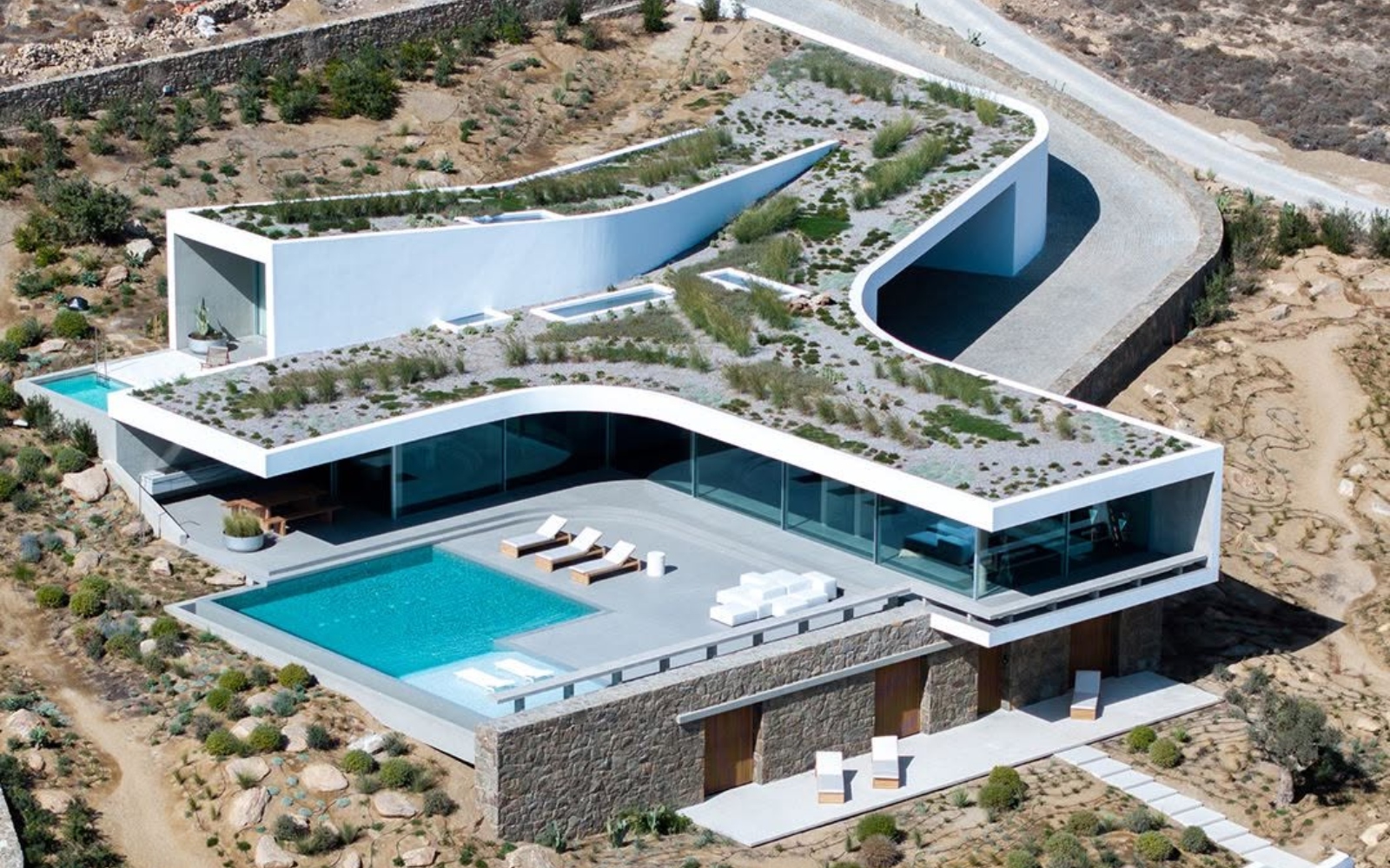 Ta luksuzna vila slavnega oblikovalca se prodaja za 25 milijonov evrov
