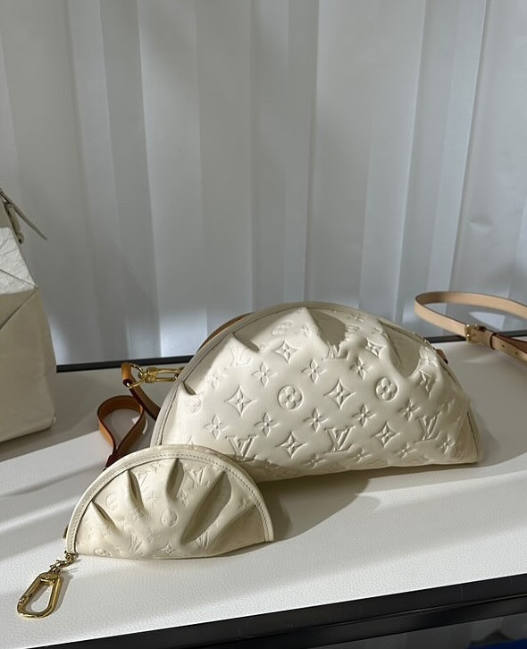 Louis Vuitton dodatki v obliki gyoze
