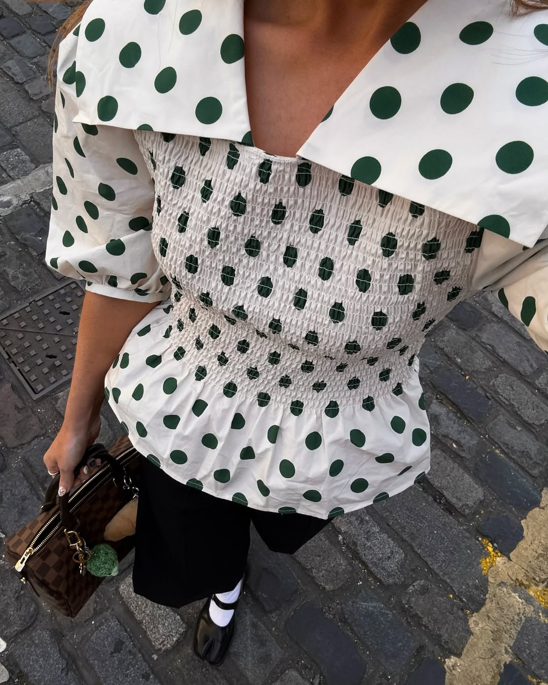 Pike, outfit