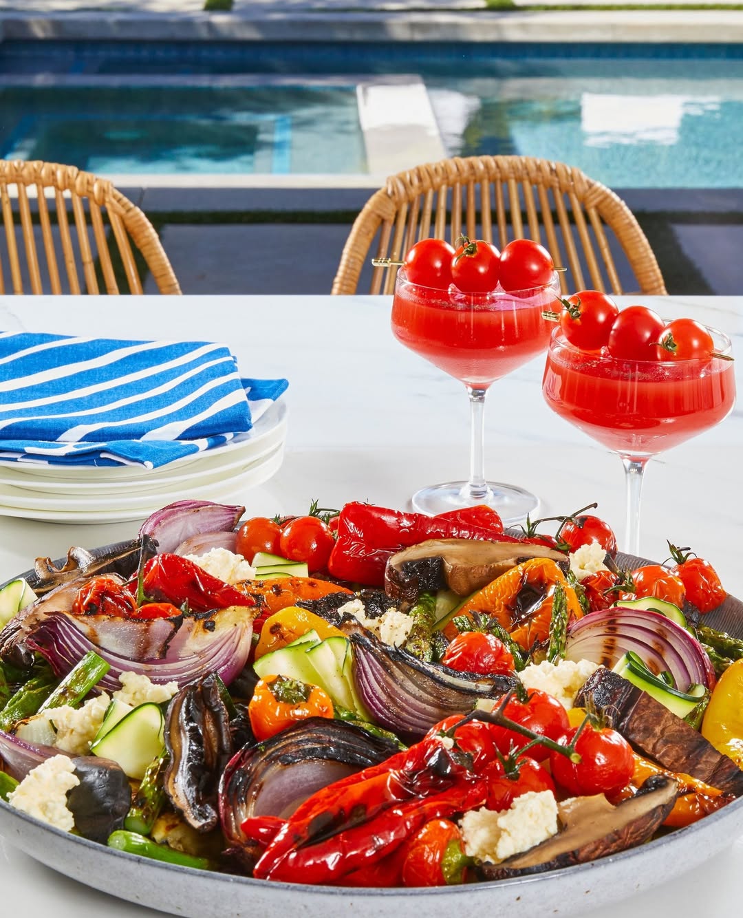 nova pijača poletja iz paradižnikov - tomatini