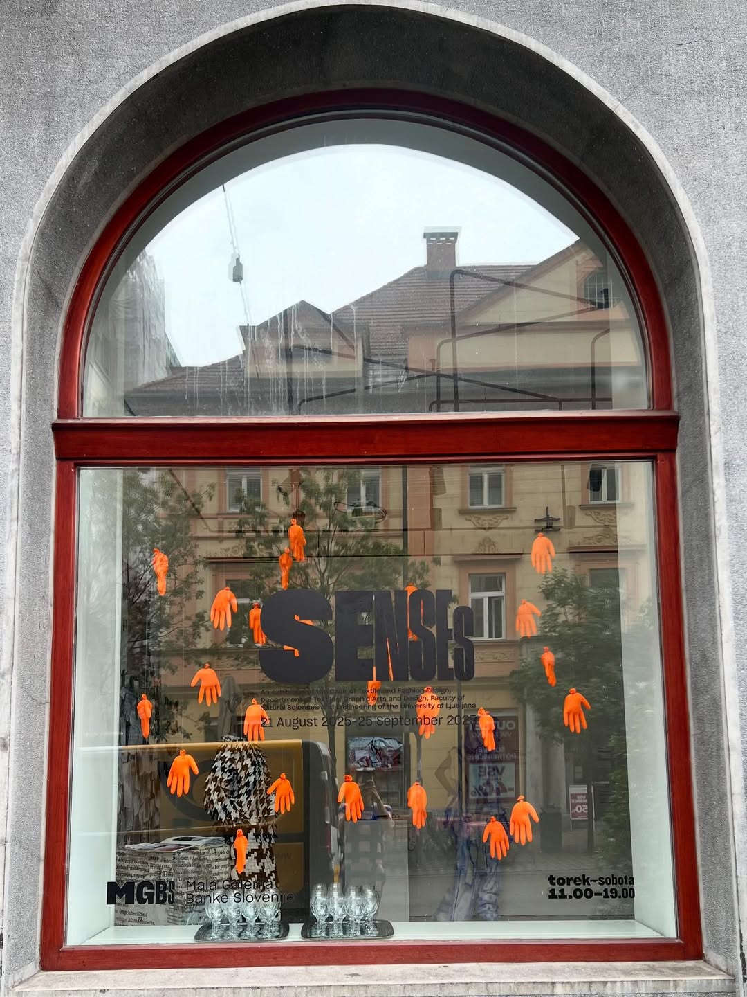 Razstava Katedre za oblikovanje tekstilij ČUTi