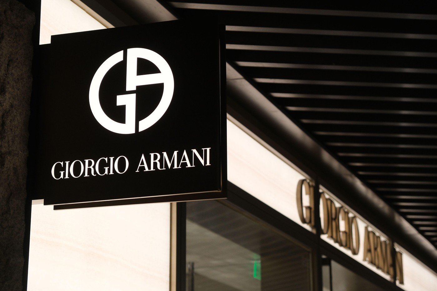 logo modne znamke Giorgio Armani