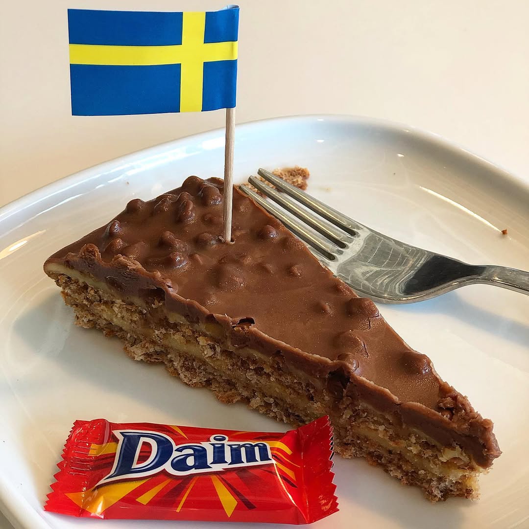 čokoladna torta z mandlji iz Ikee