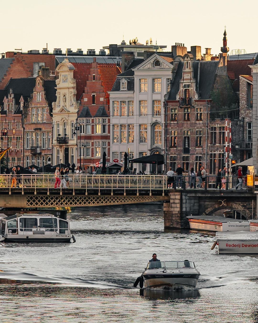 mesto z bogato arhitekturo