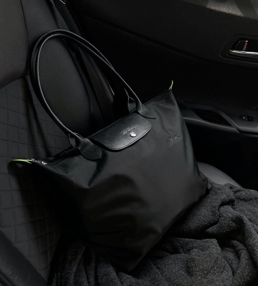 modna torbica znamke Longchamp