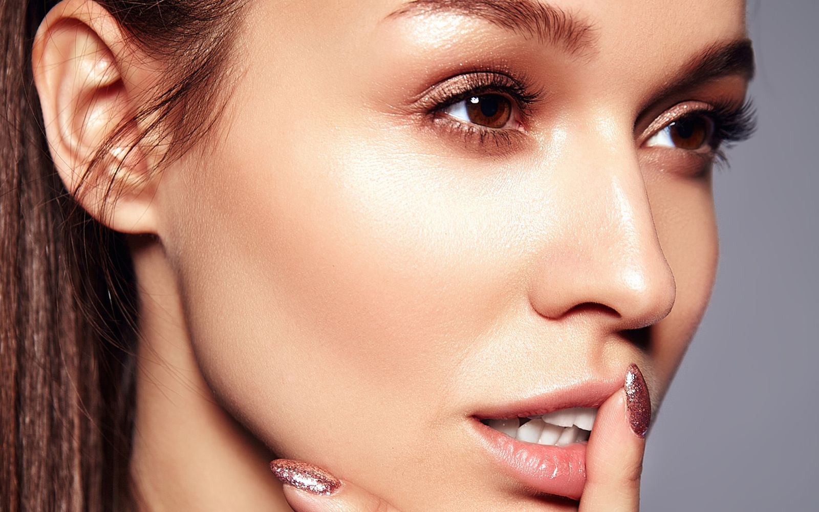 3 palete senčil, s katerimi bodo rjave oči res zažarele