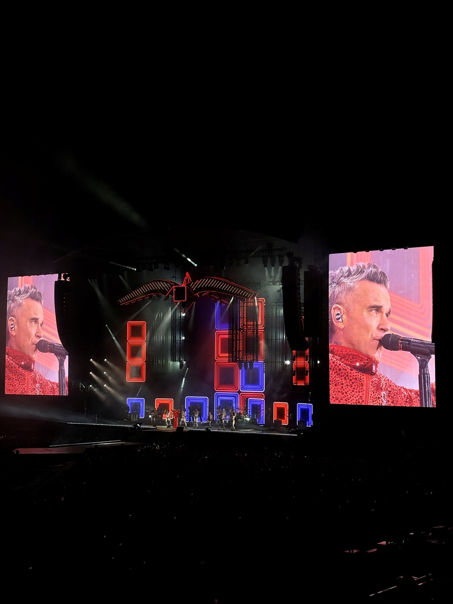koncert pevca robbieja williamsa v Celovcu
