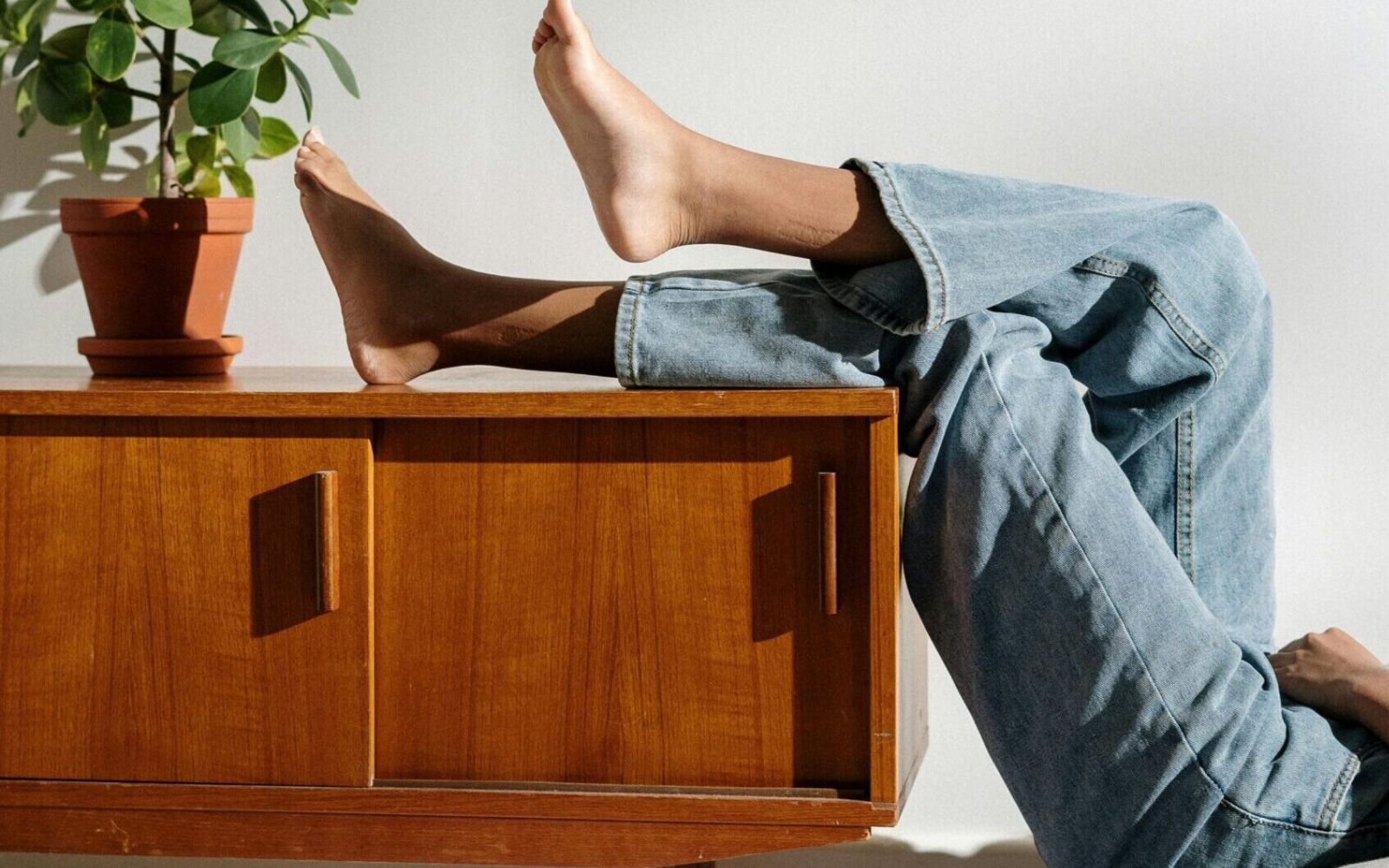 6 znamk, s katerimi lahko pohištvo Ikea spremenite v dizajnerske kose