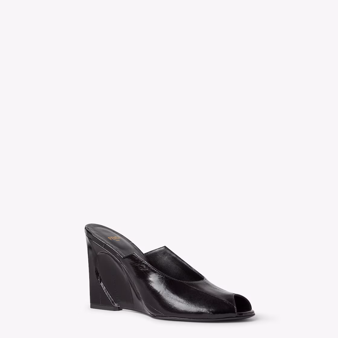 Čevlji s polno peto