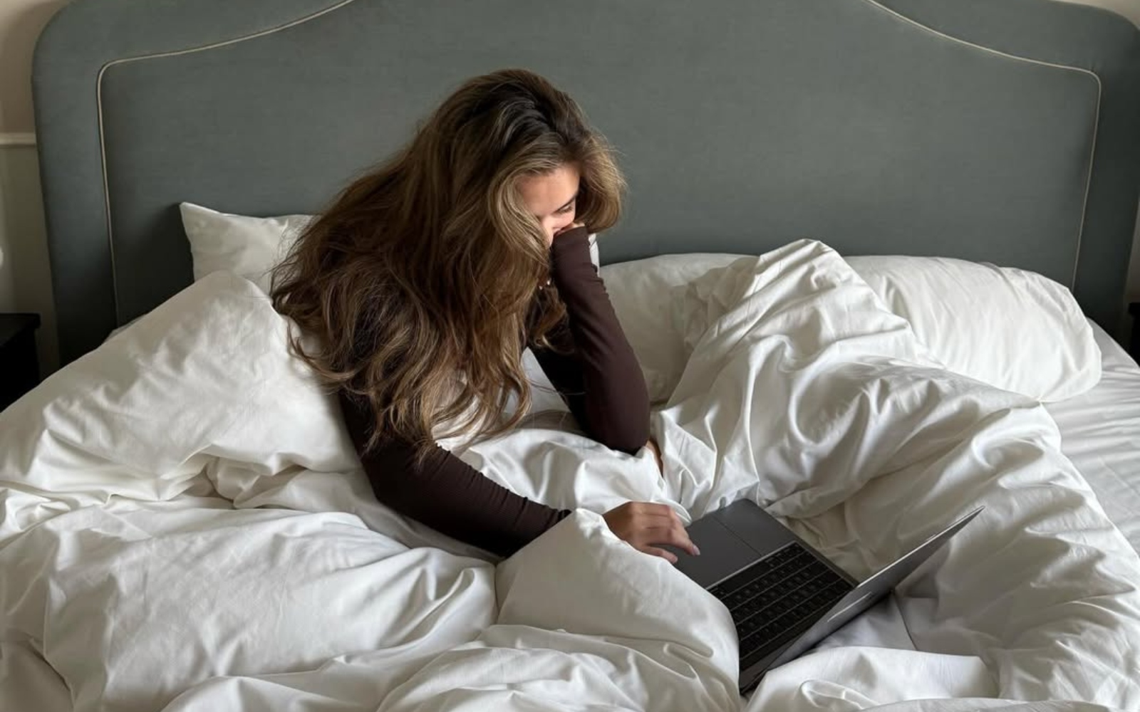 Ali veste, kaj je “potato bed”? Ta novi trend bi lahko v novem letu izboljšal kakovost vašega spanja