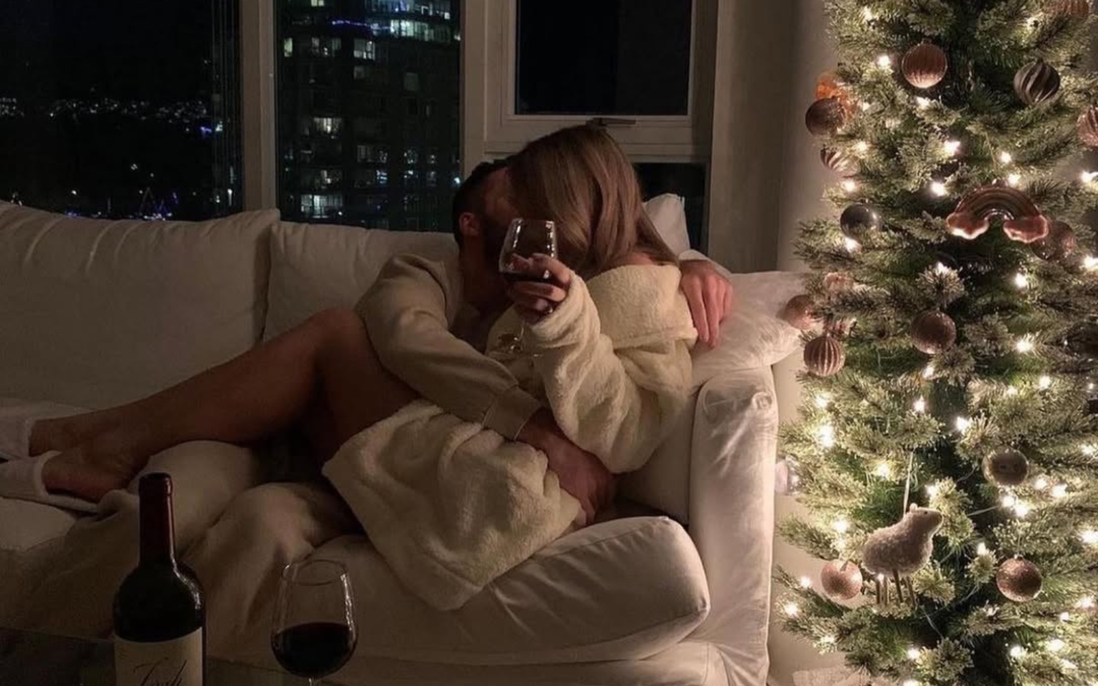 10 idej, kako v prazničnem času uživati v dvoje, brez velikih stroškov