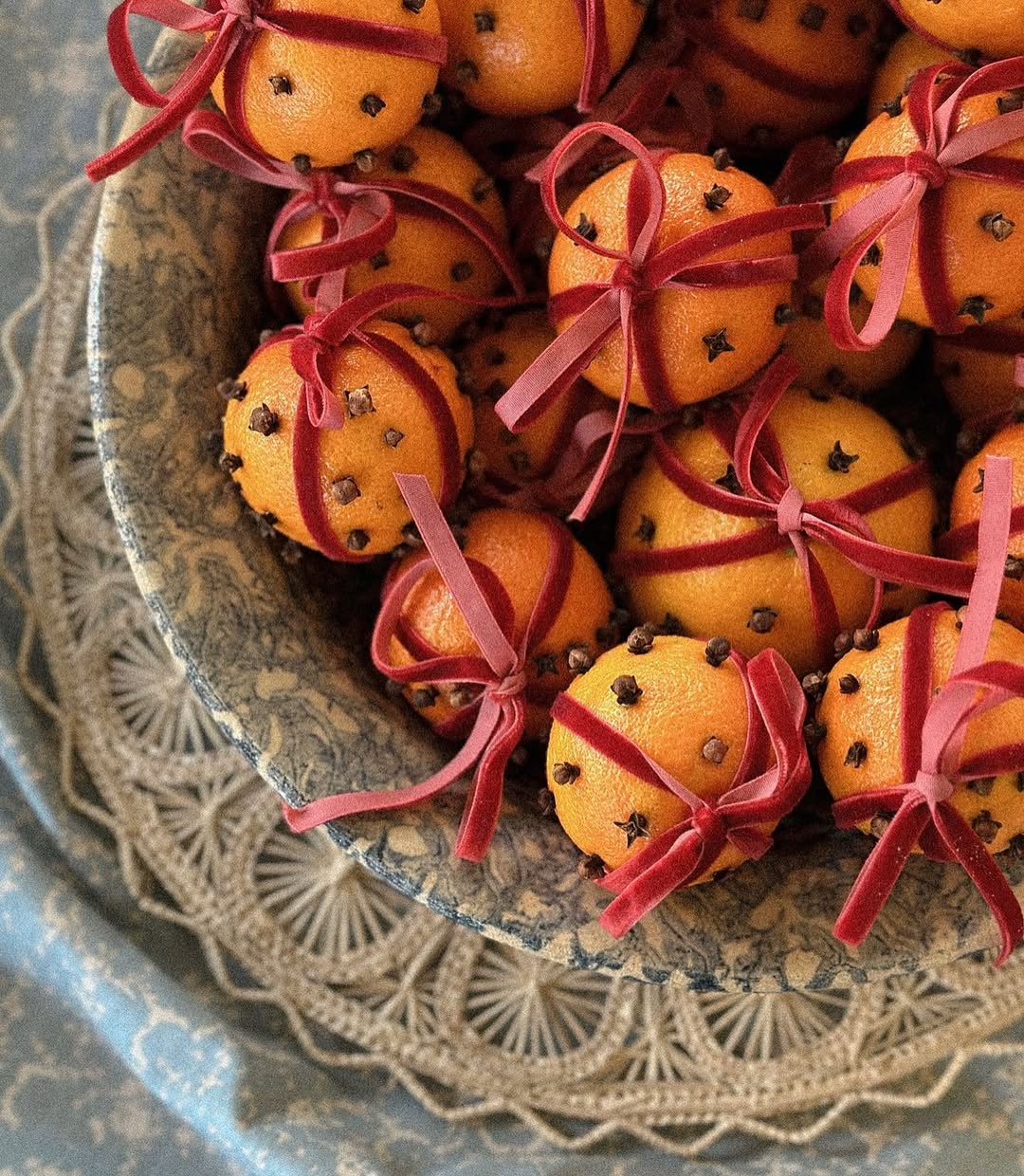 Praznično okrašene pomaranče