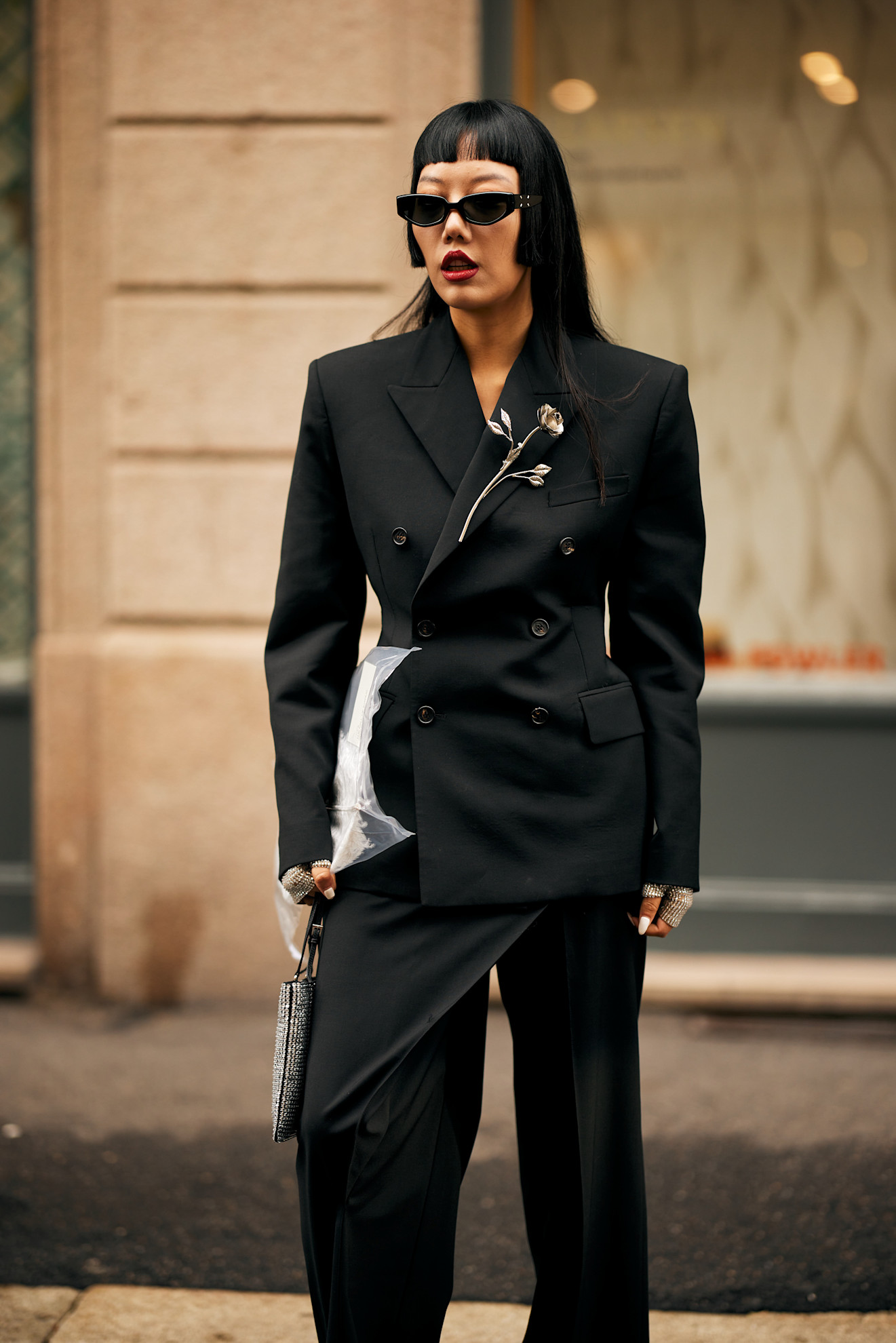 broška na ženski streetstyle