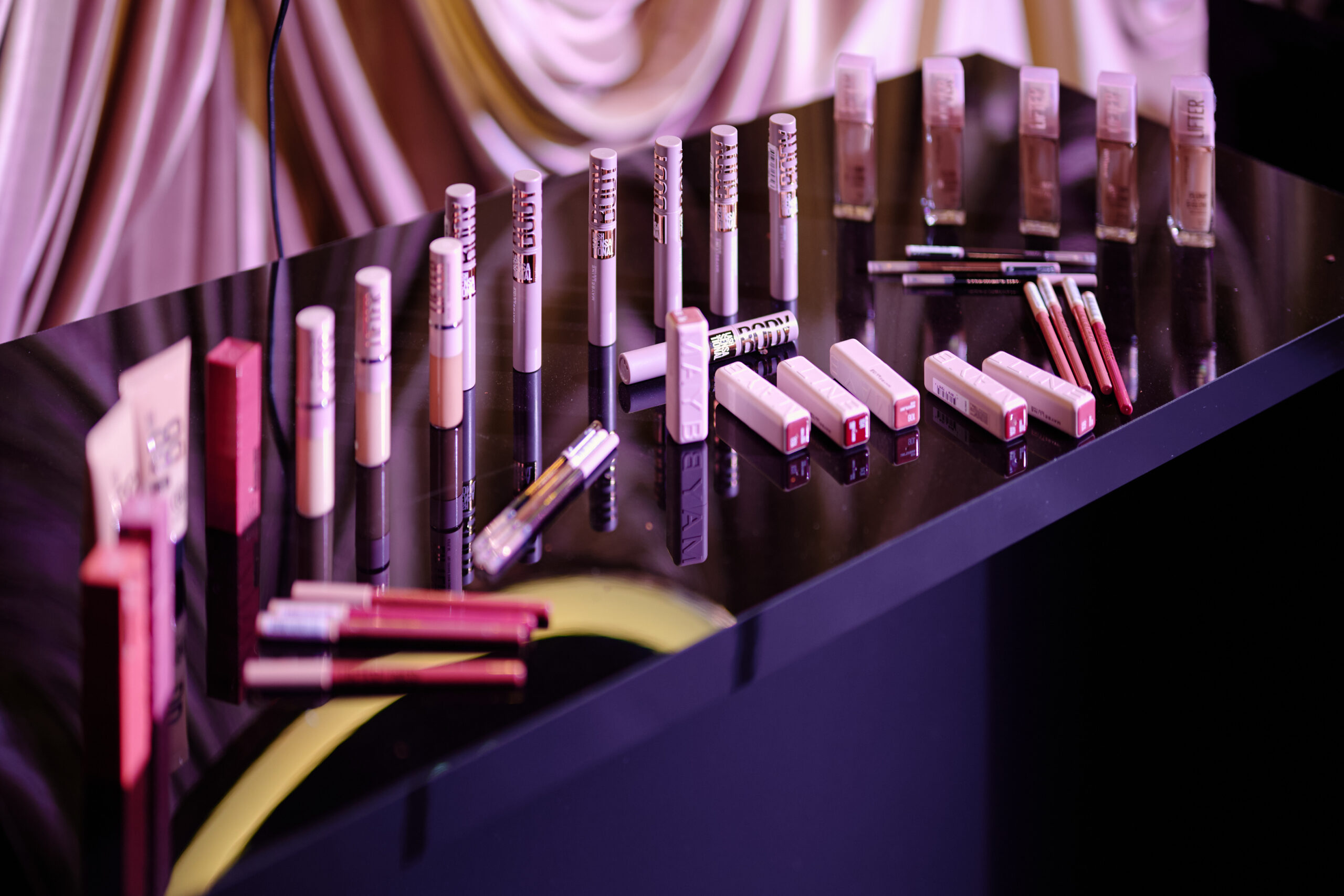 Maybelline dogodek v Beogradu