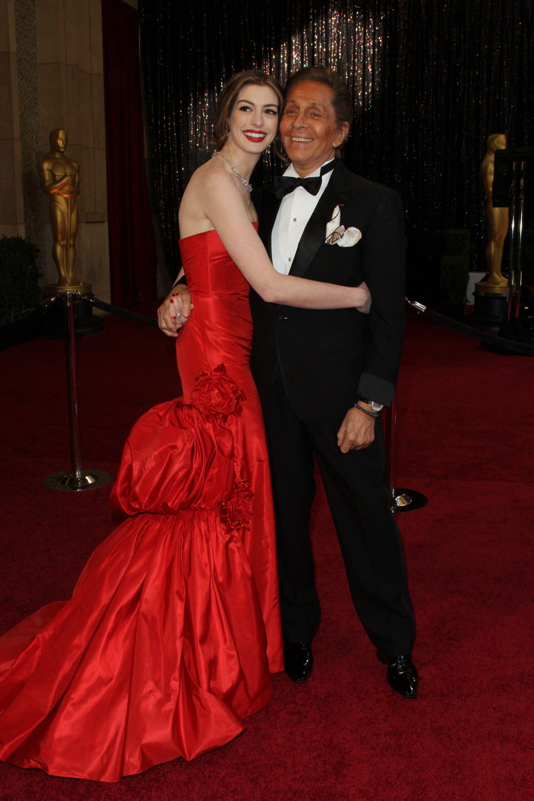 Anne Hathaway in Valentino Garavani