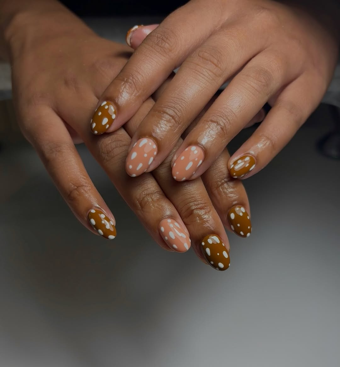 Nohti z bambi motivom