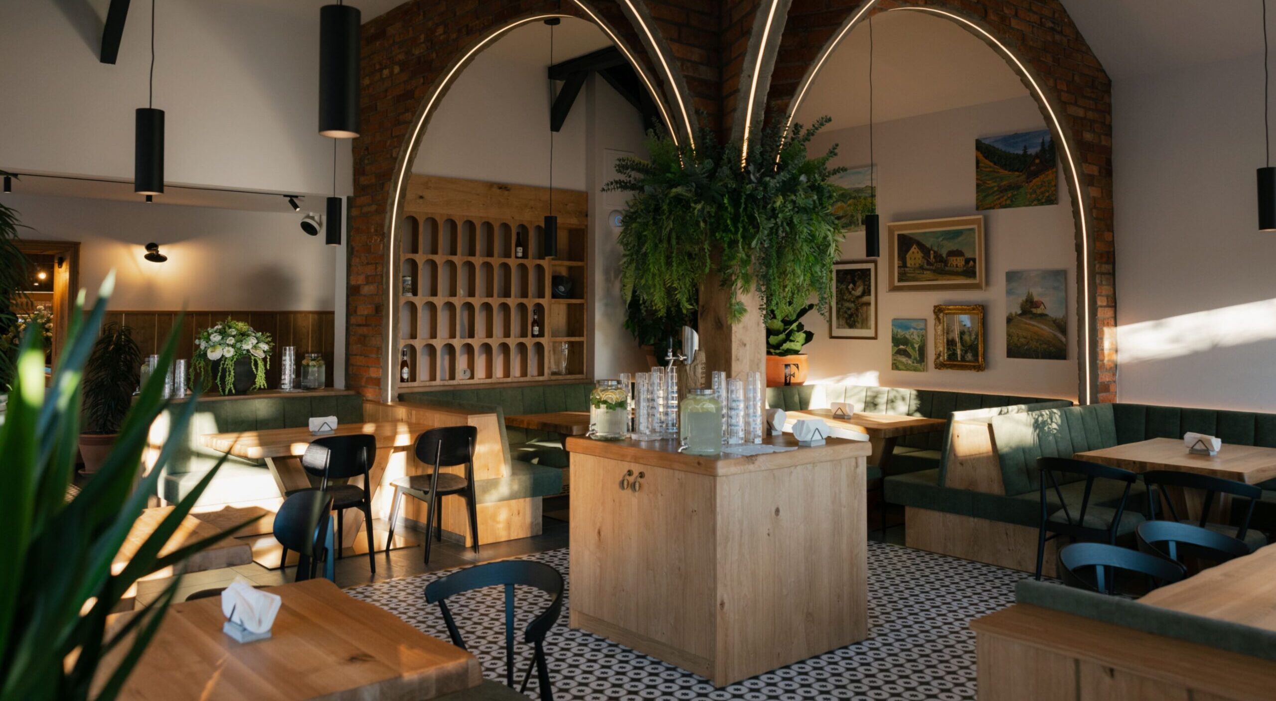 Spoznajte sodoben bistro in pivnico z jasno kulinarično identiteto