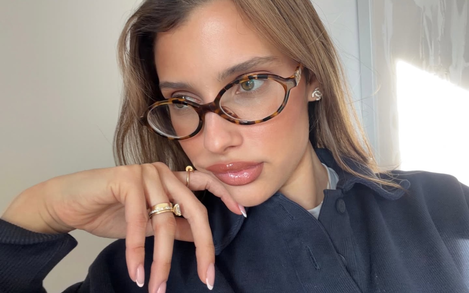 Ste naveličani suhih in razpokanih ustnic? Preizkusite to viralno metodo