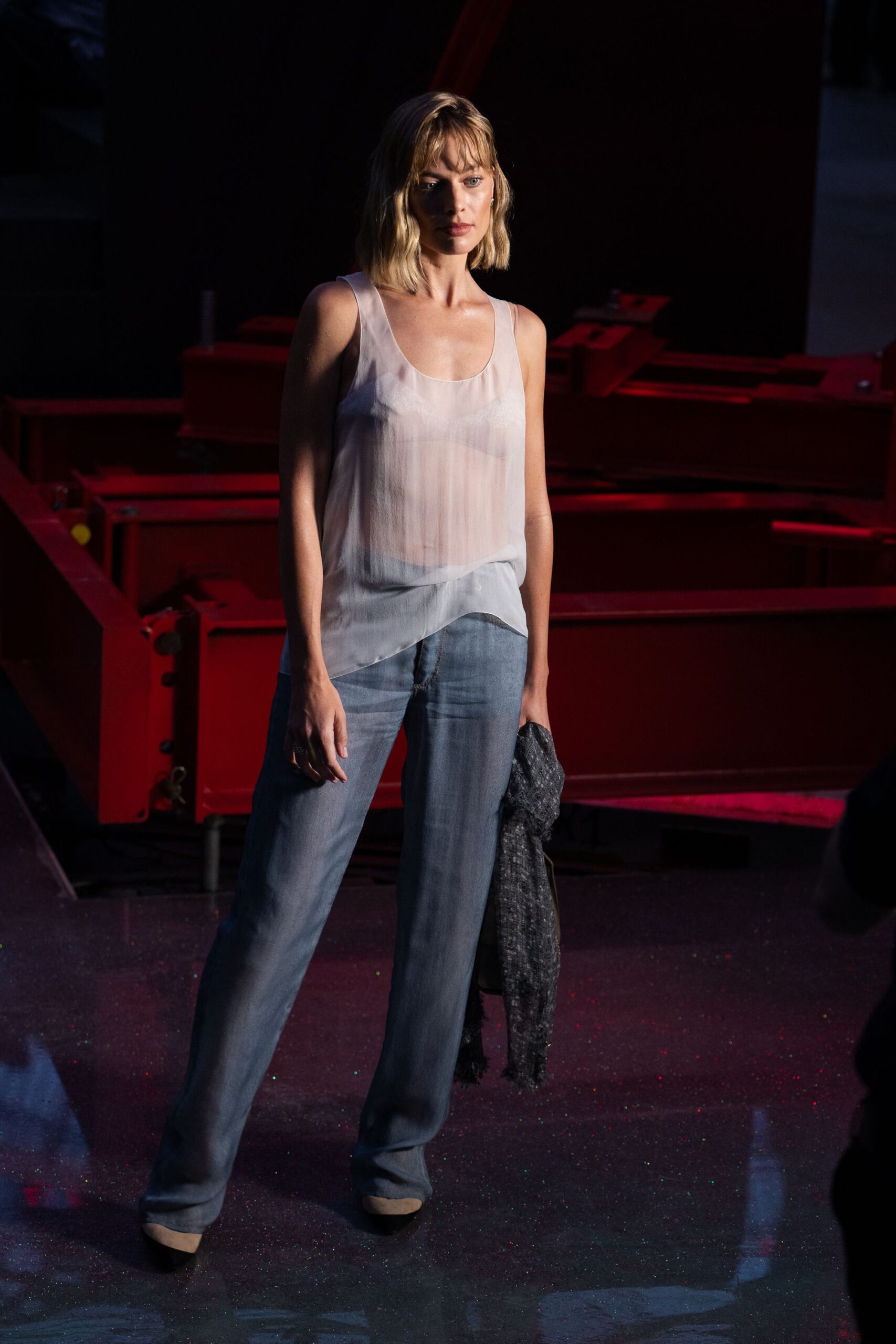 Margot Robbie Chanel Paris Fashion Week