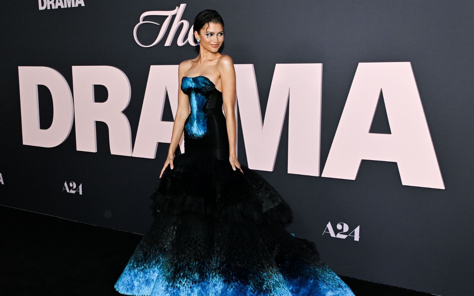 Zendaya je osupnila z obleko, ki so jo izdelovali 8.000 ur