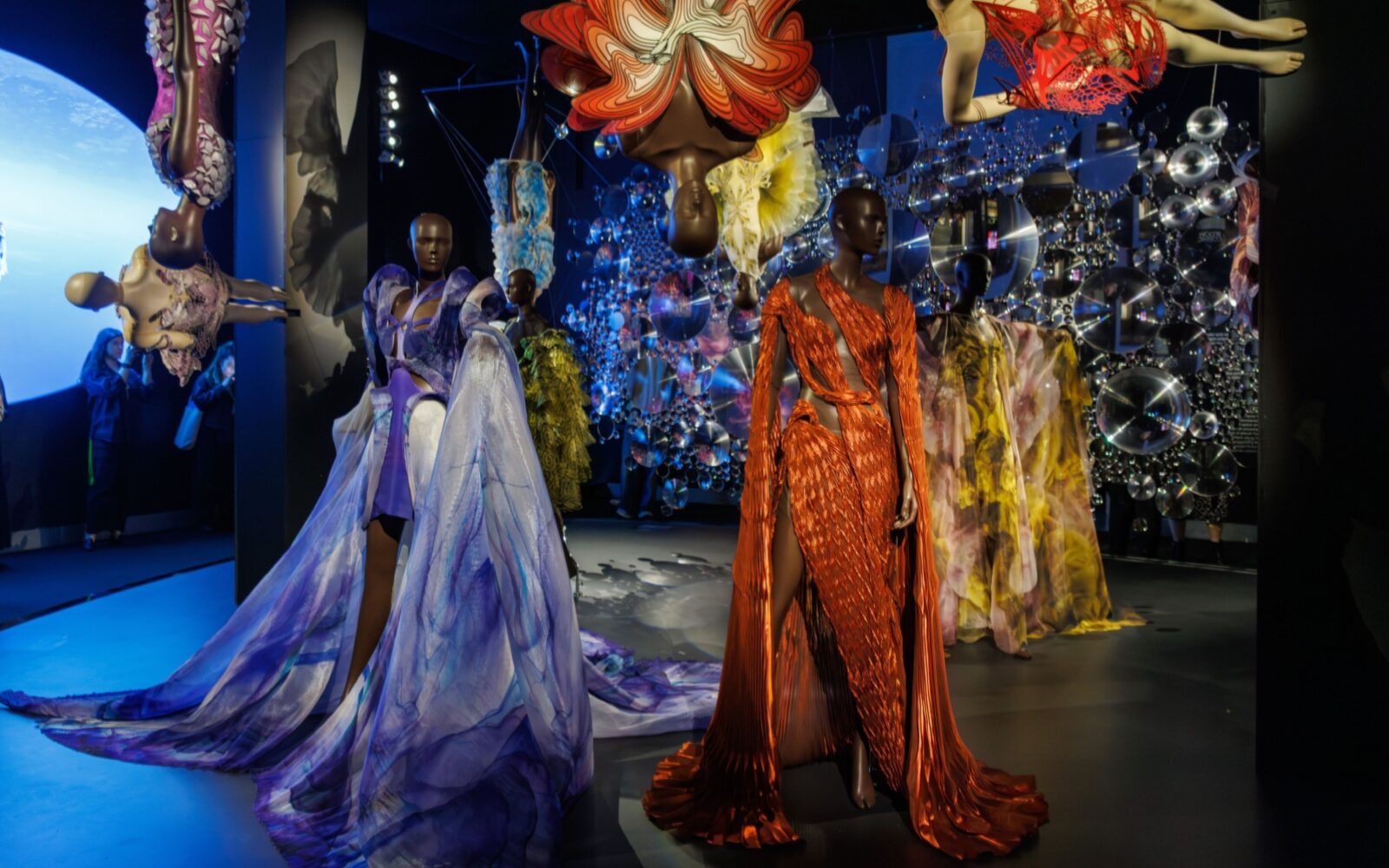 New York v znamenju mode prihodnosti: odpira se retrospektiva Iris van Herpen