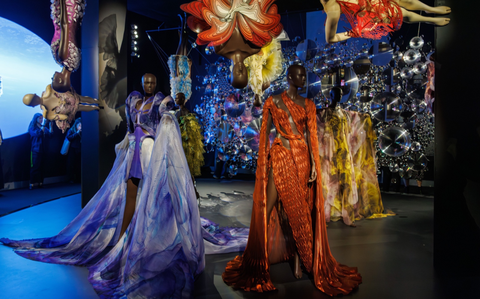 New York v znamenju mode prihodnosti: odpira se retrospektiva Iris van Herpen