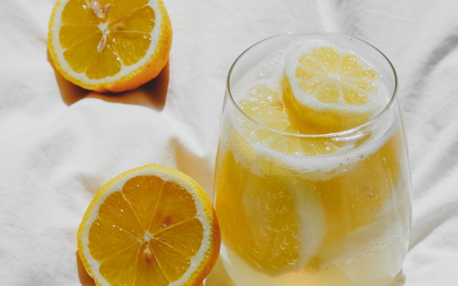 Pozabite na proteinske napitke, to poletje bomo pili proteinsko limonado