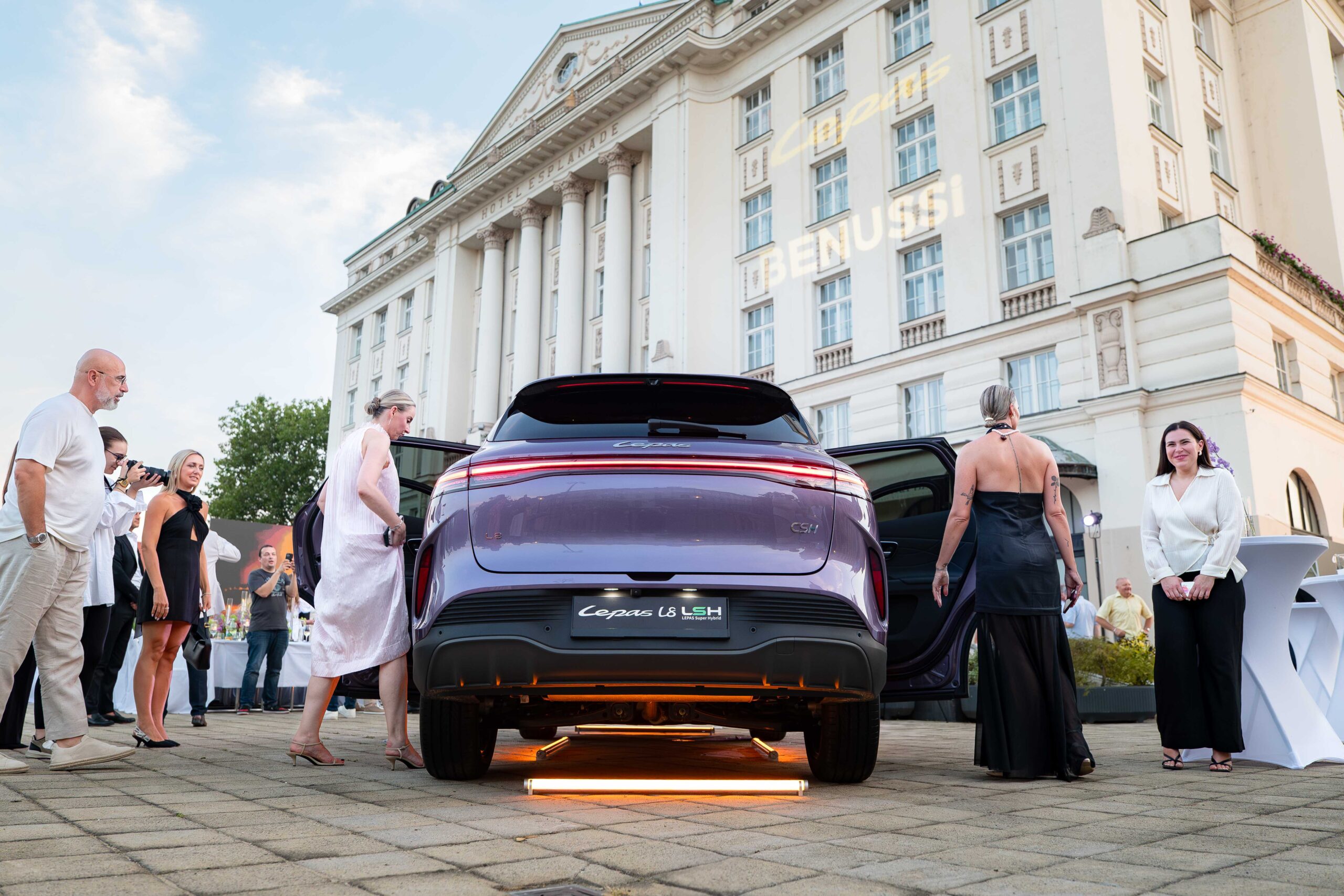Auto Benussi predstavil novo premium avtomobilsko znamko in model LEPAS L8