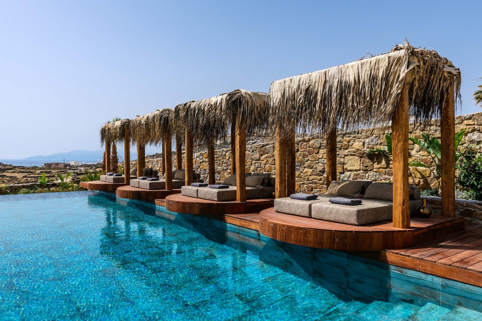 Charisma Hotel & Wellness Club